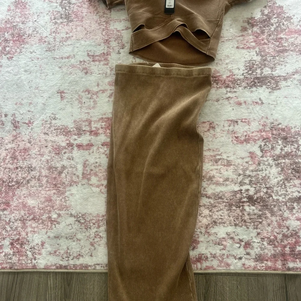 Brown Ribbed Two-Piece Set - Picture 1 of 3